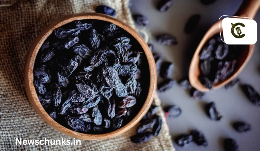 Benefit of black raisins: काली किशमिश के फायदे, बवासीर से लेकर स्किन तक में है फायदेमंद
